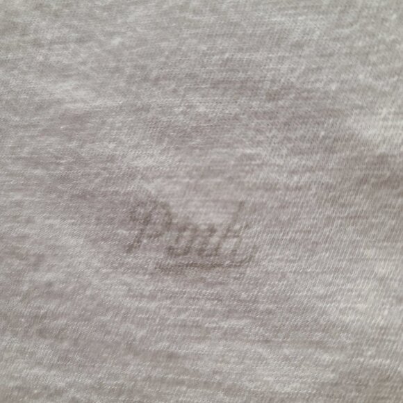 𝅺vs PINK White Grey Logo Print Crewneck Tee - Picture 4 of 4